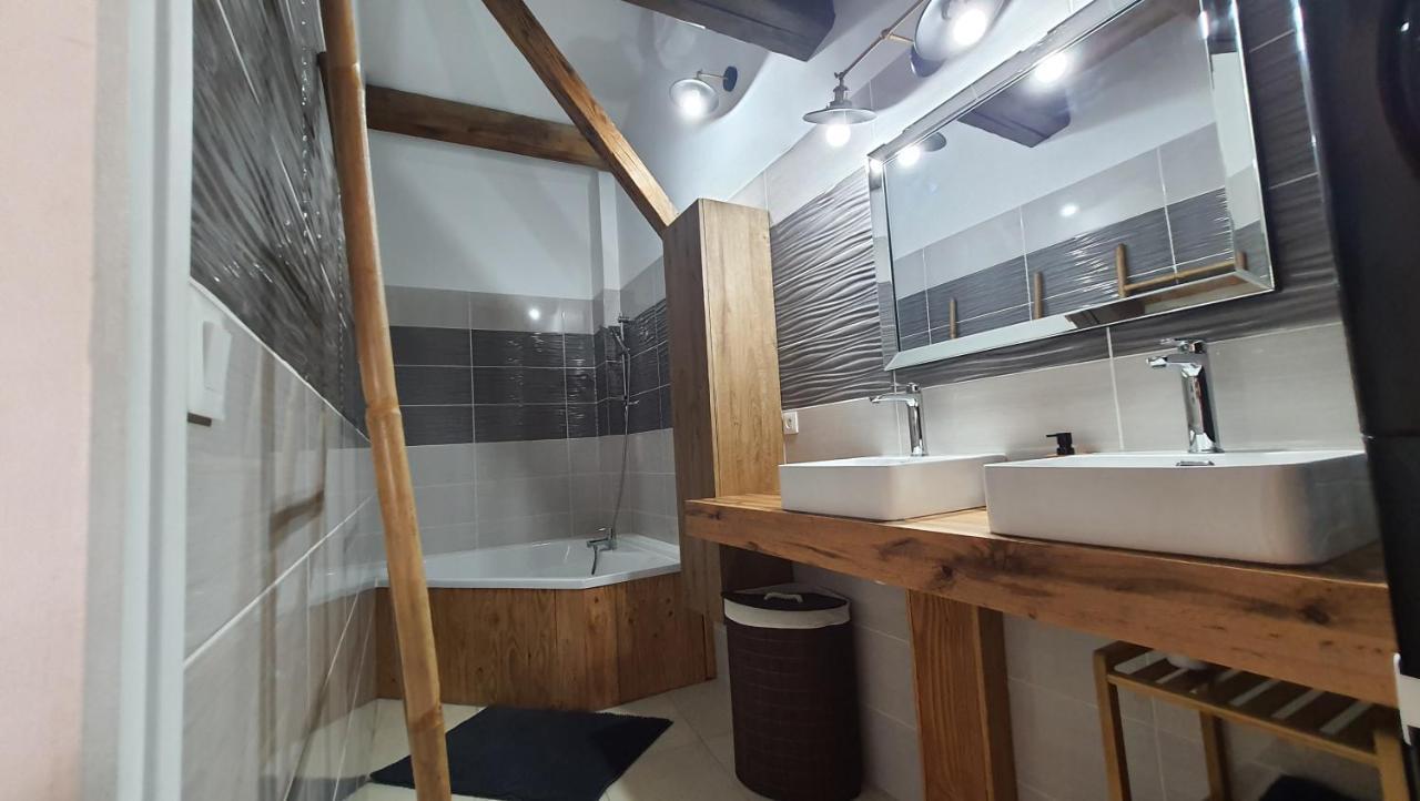 Beau T4 Au Coeur Du Centre Ville Narbonne Dış mekan fotoğraf